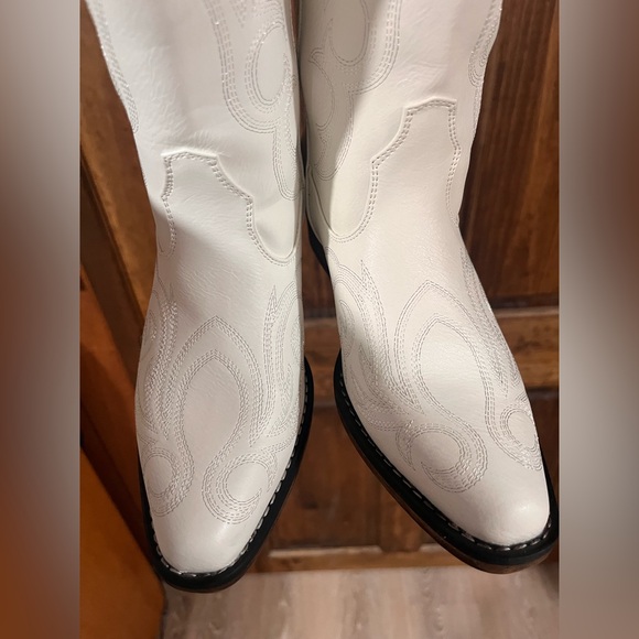 White Cowboy Boots - Picture 4 of 6